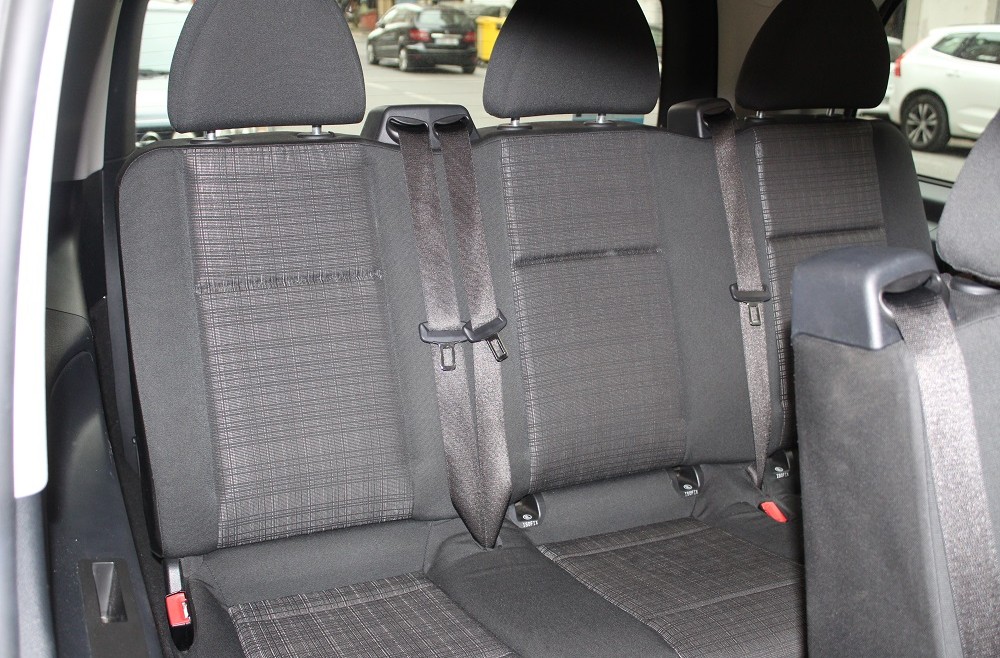 Amplio interior